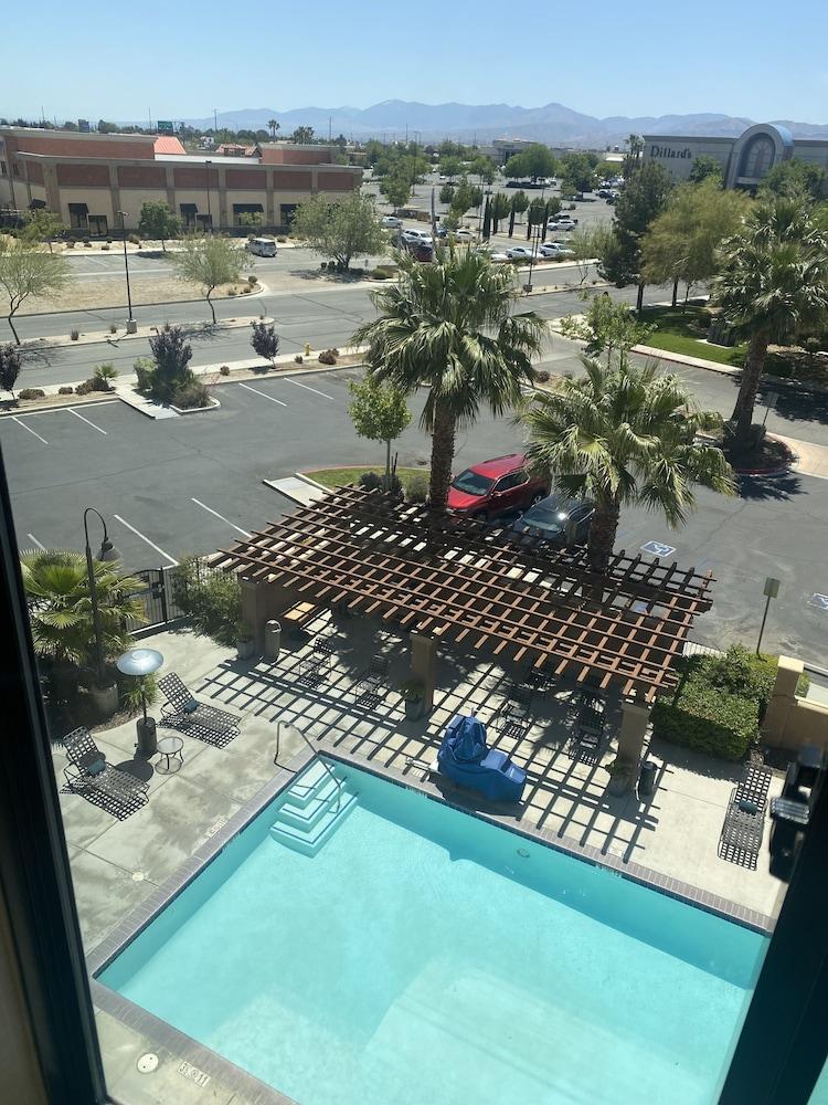 Hilton Garden Inn Palmdale Buitenkant foto